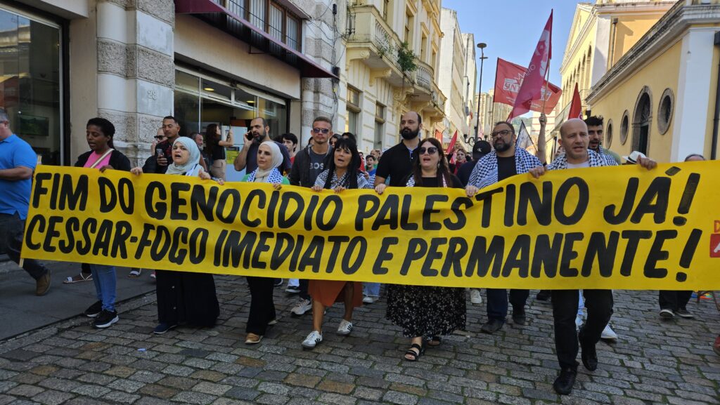 Faixa Fim do Genocídio Palestino Já! Cessar-fogo imediato e permanente